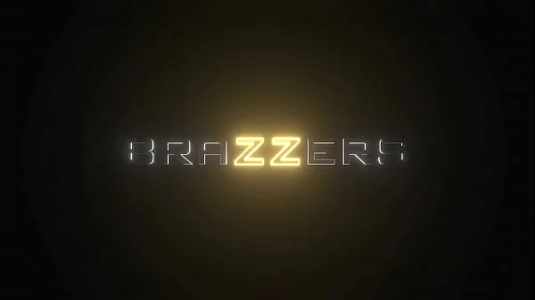 Interview And Screw.Sofia Lee / Brazzers  / stream full from www.zzfull.com/terv