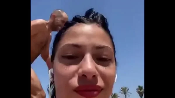 Big Dick Flash to She Likes on the Beach