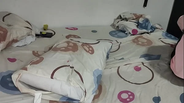 No puedo más con esta puta es una perrita en la cama