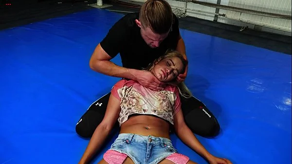 Dude smash her in mixed wrestling